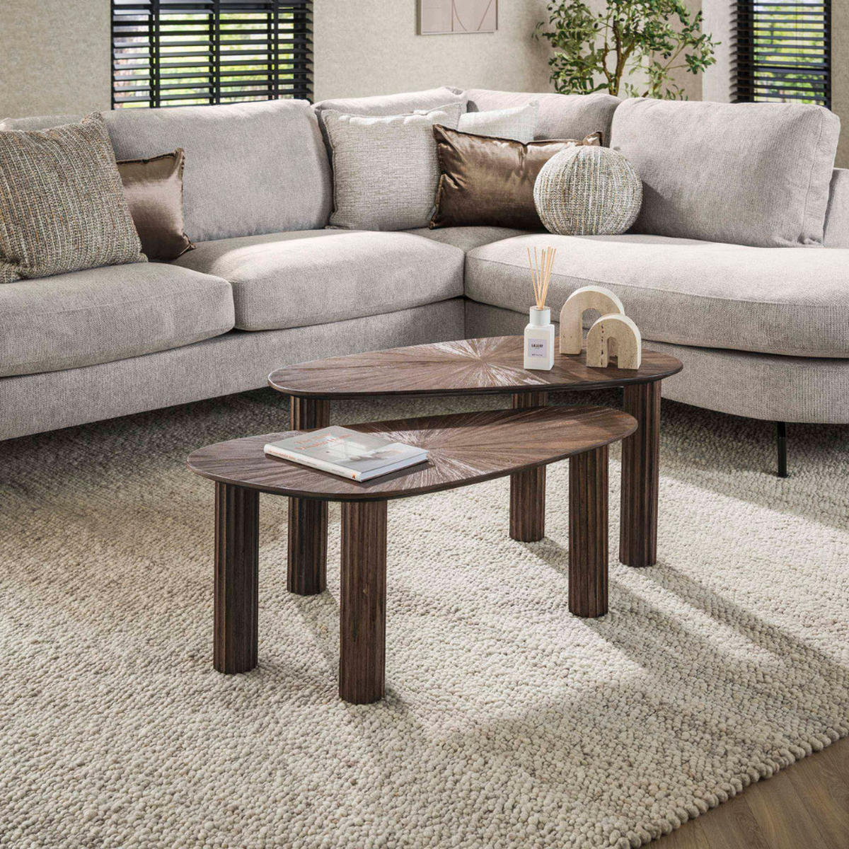 COUCHTISCH-SET LUSSO FLOW Organische Satztische in dunklem Teak - Braun, Holz (39/84/43cm) - alesvelt