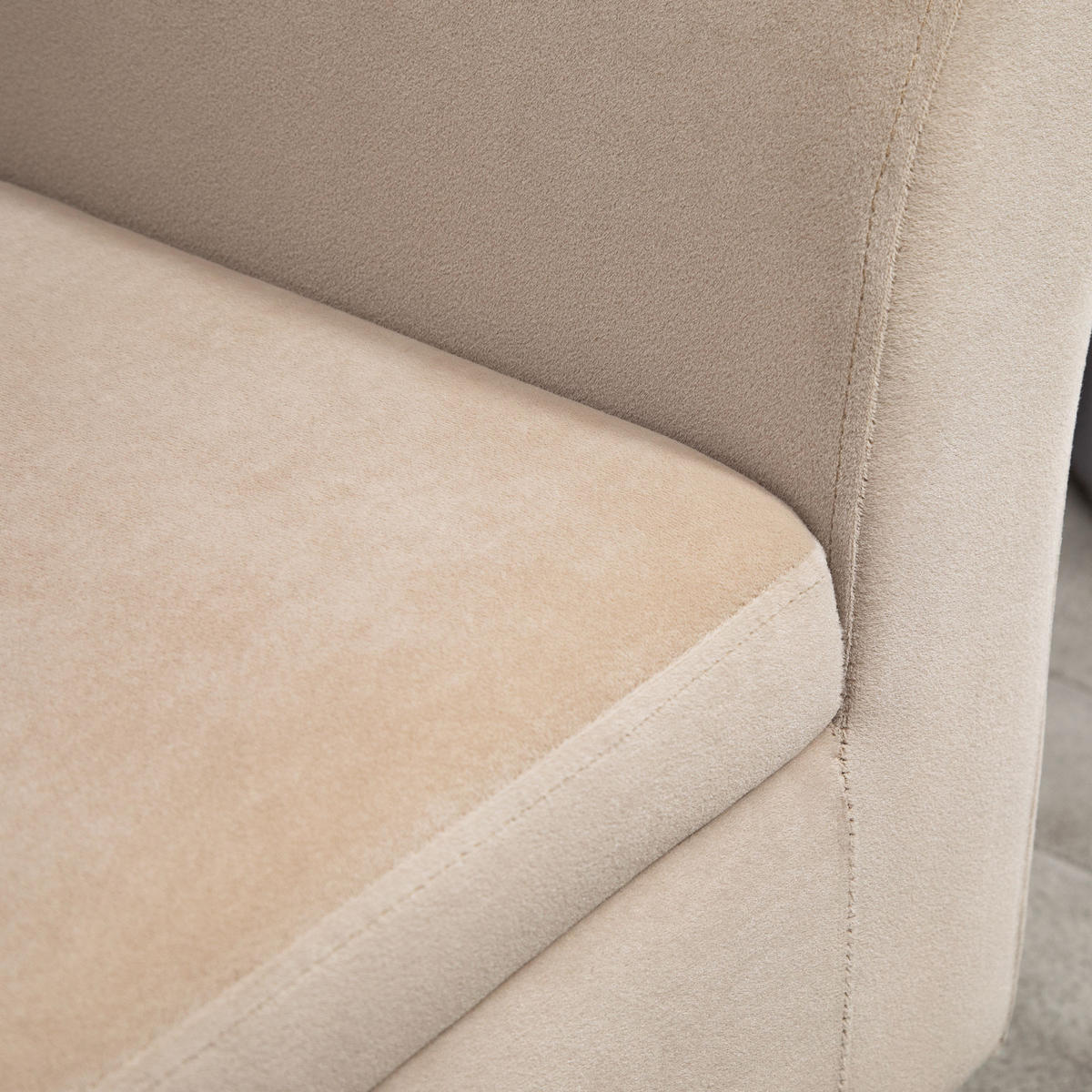 SITZBANK Polsterbank mit Stauraum Armlehnen Truhenbank modern Gummiholz Beige - Beige, Kunststoff (41/65/111.5cm) - HOMCOM