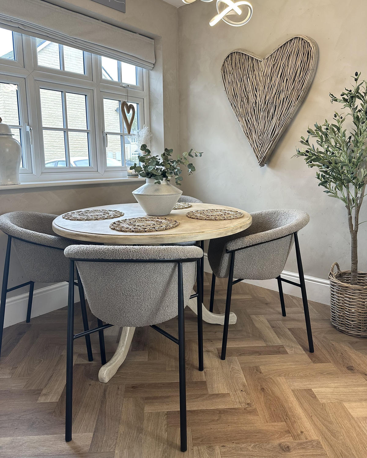 JÍDELNÍ ŽIDLE sada 2 ks Bouclé taupe/černá Ames - černá/béžová, textil (59/80/56cm) - Beliani