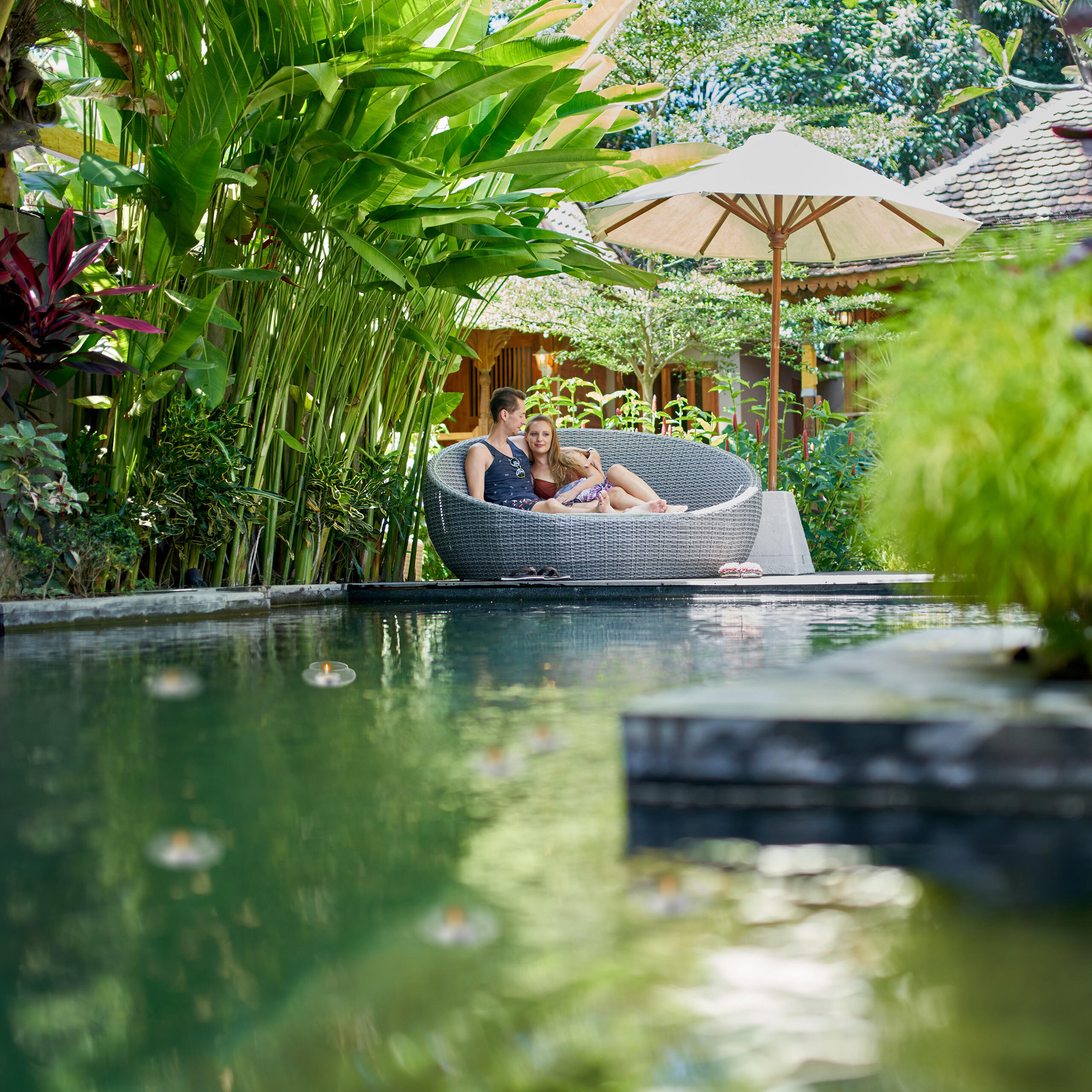 12xSCHWIMM-TEELICHTHALTER - Transparent, Glas (3.5cm) - Relaxdays