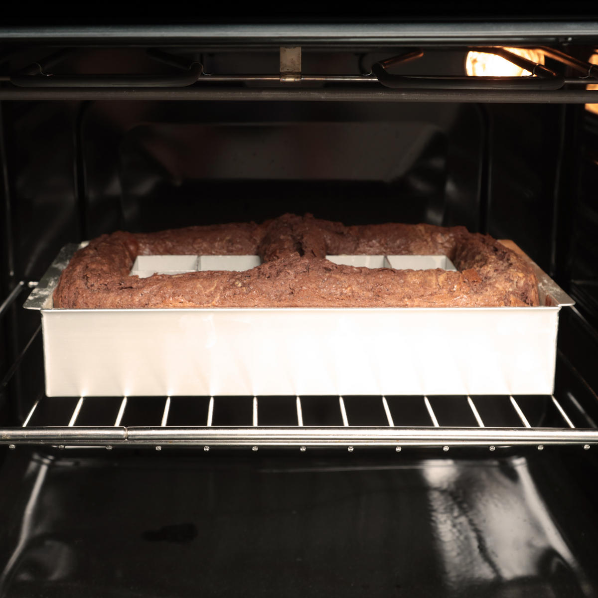 FORMA na koláč - strieborná, kov (31.5/5.5/18cm) - Relaxdays