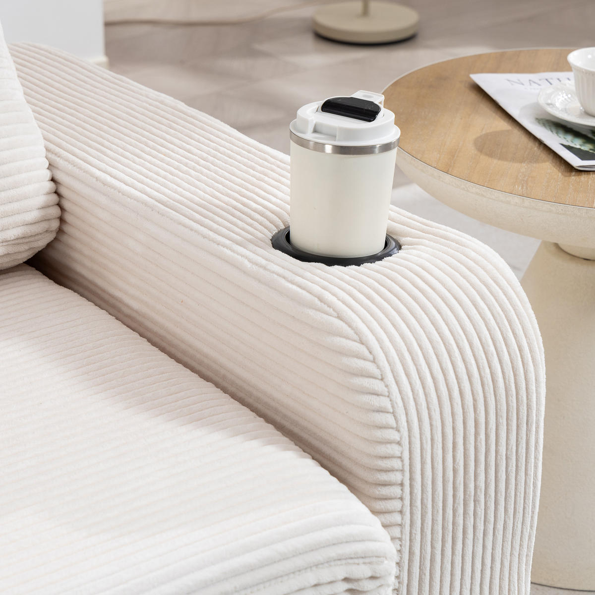 2-SITZER SOFA Cord Beige mit Getränkehaltern und Seitentaschen - Beige, Textil (136/82.5/80cm) - WISHDOR
