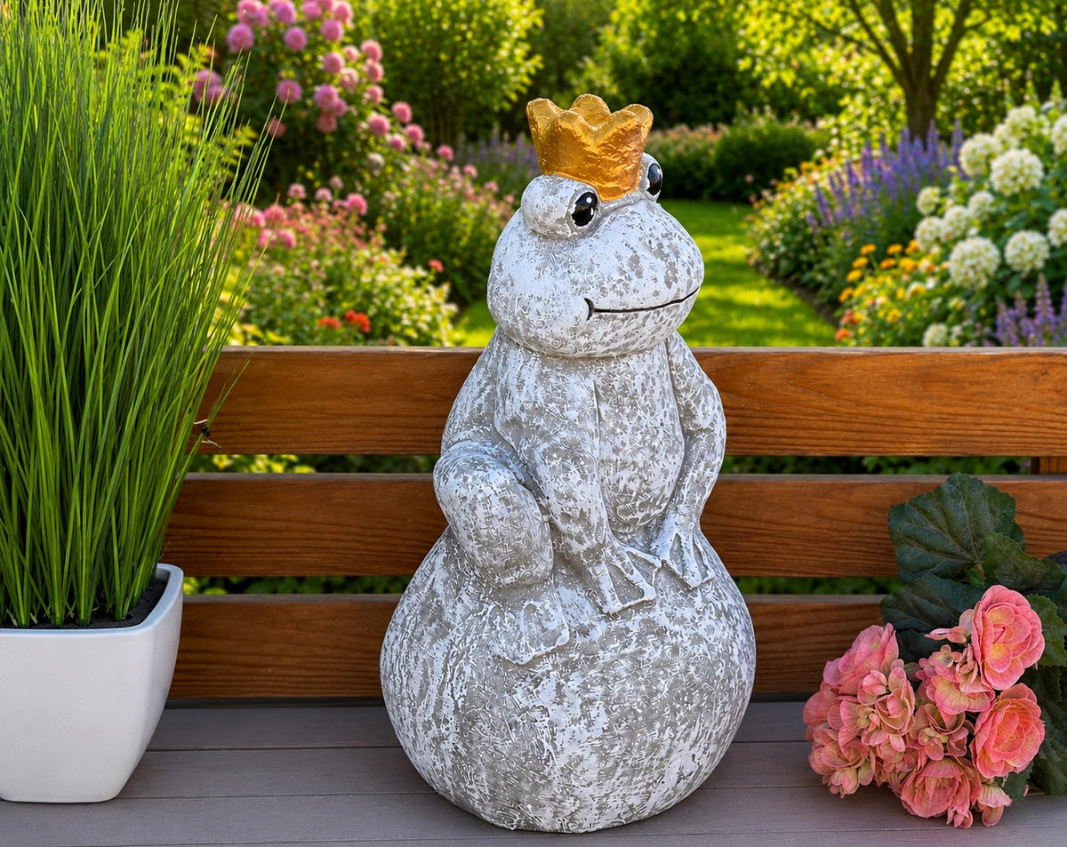 STEINFIGUR Froschkönig auf Kugel aus Steinguss frostfest wetterfest - Grau, Stein (24/41/20cm) - stoneandstyle