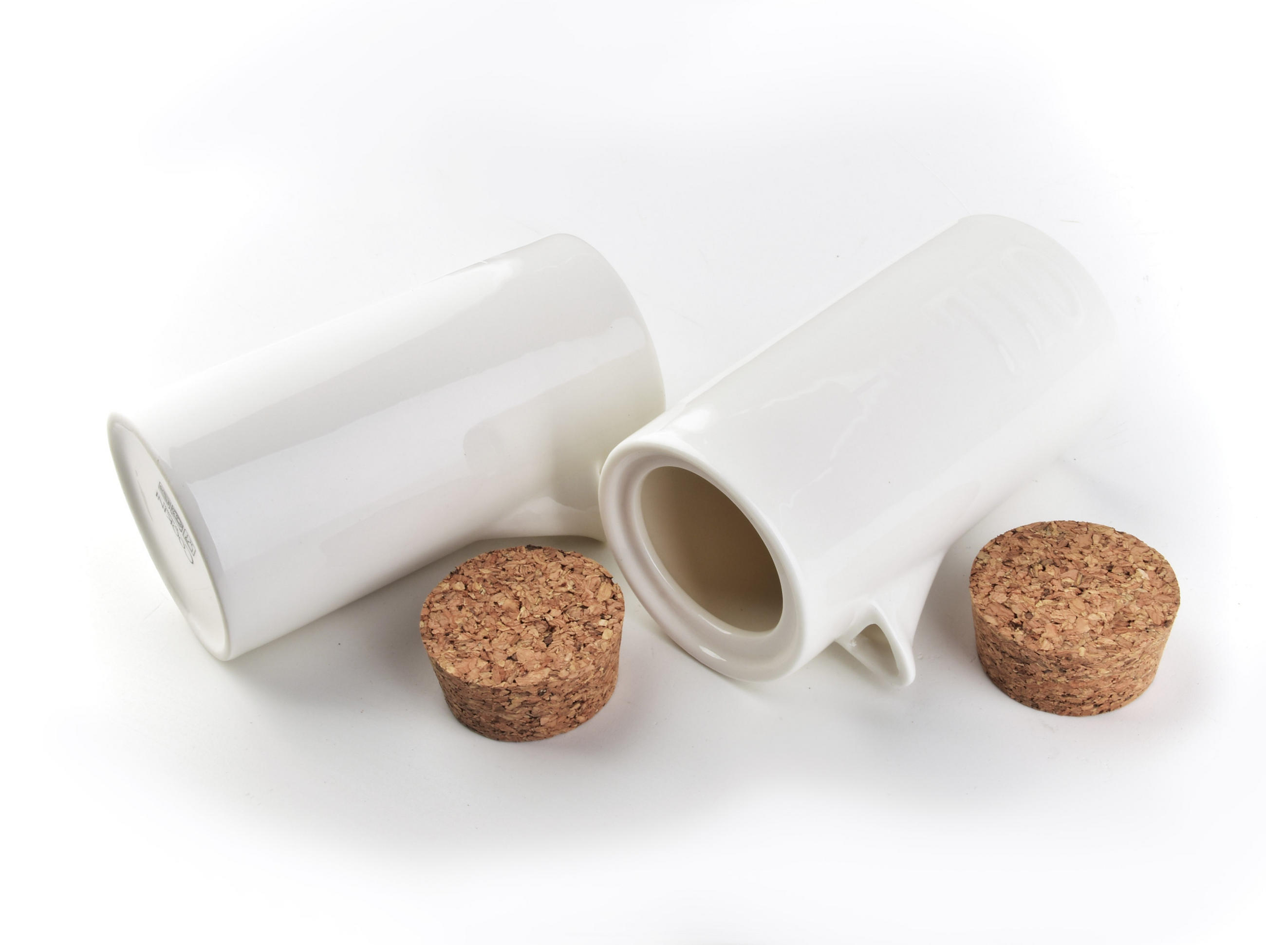 ÖLFLASCHE / ESSIGFLASCHE Modern Weiß 15/7.8/14 cm Keramik - Weiß, Keramik (7.8/14/15cm) - Mondex