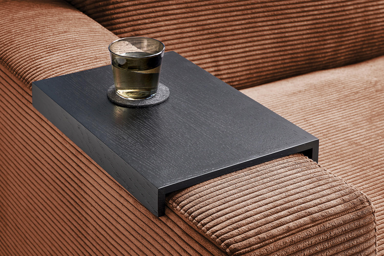 BIG SOFA MIT TABLETT SCHWARZ MADELINE Braun Cord - Dunkelbraun/Schwarz, Kunststoff/Textil (290/85/170cm) - KAWOLA