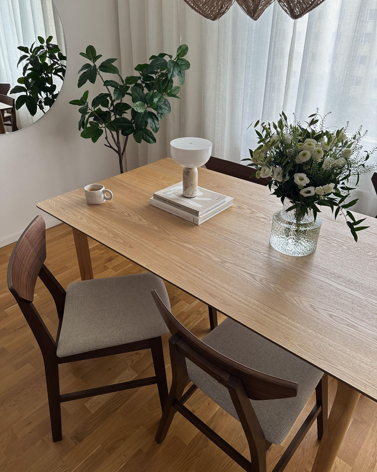 JÍDELNÍ STŮL Dřevo světle hnědý 160/90 cm Delmas - světle hnědá, kompozitní dřevo (160/90/77cm) - Beliani
