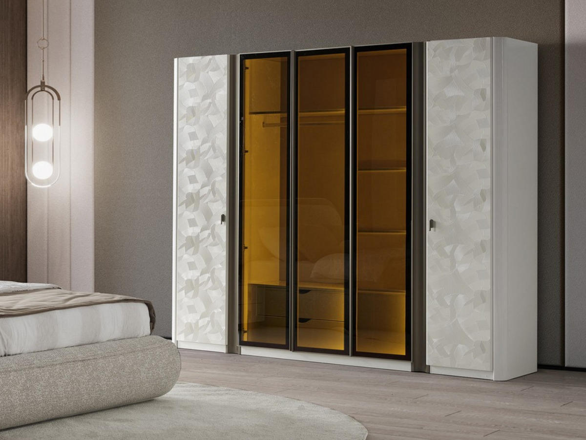 KLEIDERSCHRANK Voyage 6 trg. - Grau, Holzwerkstoff (255/218/60cm)