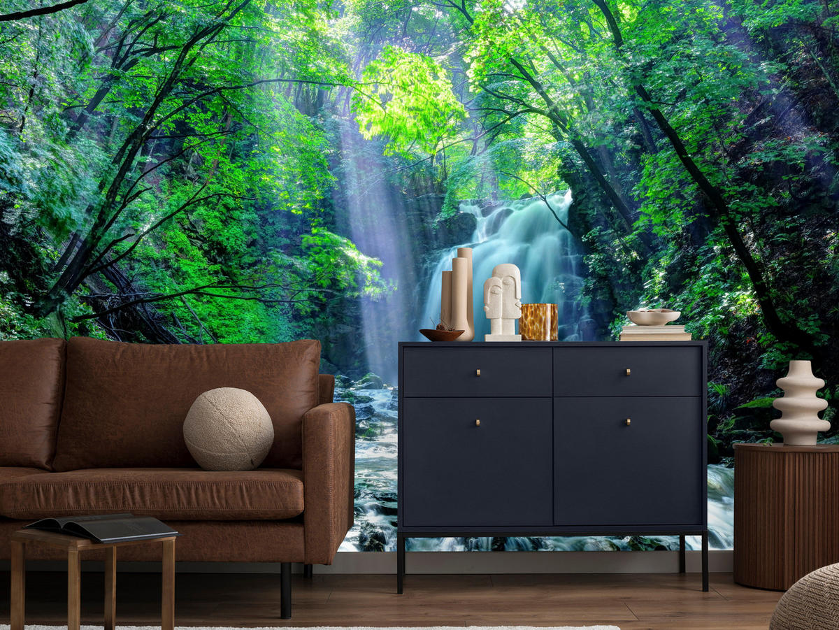 FOTOTAPETE für Schlafzimmer Wasserfall Wald Felsen Bäume Pflanzen 500x350 - Türkis/Blau, Papier (500/350cm) - Muralo