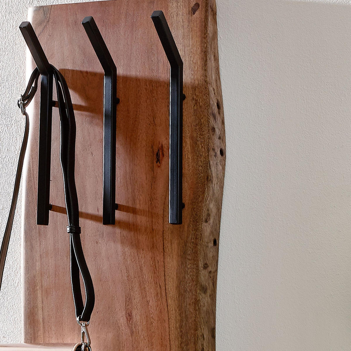WANDGARDEROBE Akazie Massivholz Metall Modern 35,5x11x100 cm mit Naturkante - Beige, Holz (35/100/11cm) - KADIMA DESIGN