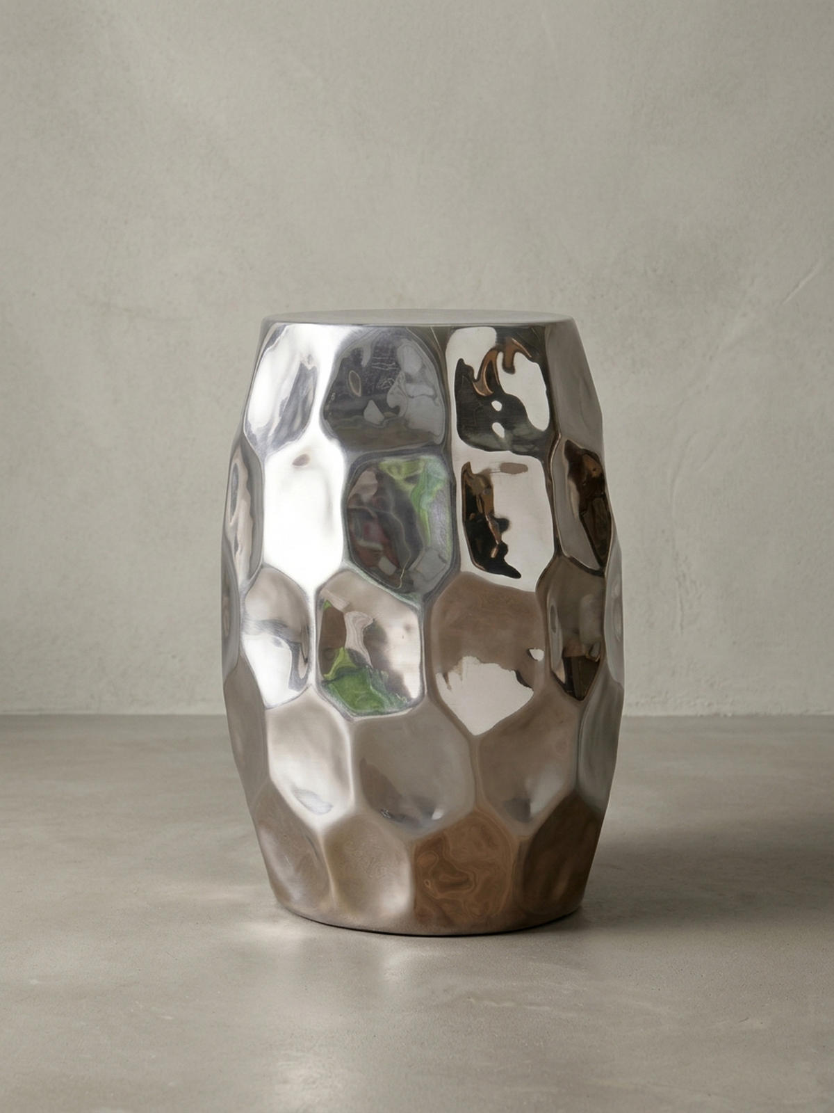 BEISTELLTISCH Aluminium Hammerschlag Pflegeleicht ENNS, Silber 30x30x47 cm - Silberfarben, Metall (30/30/47cm) - KADIMA DESIGN