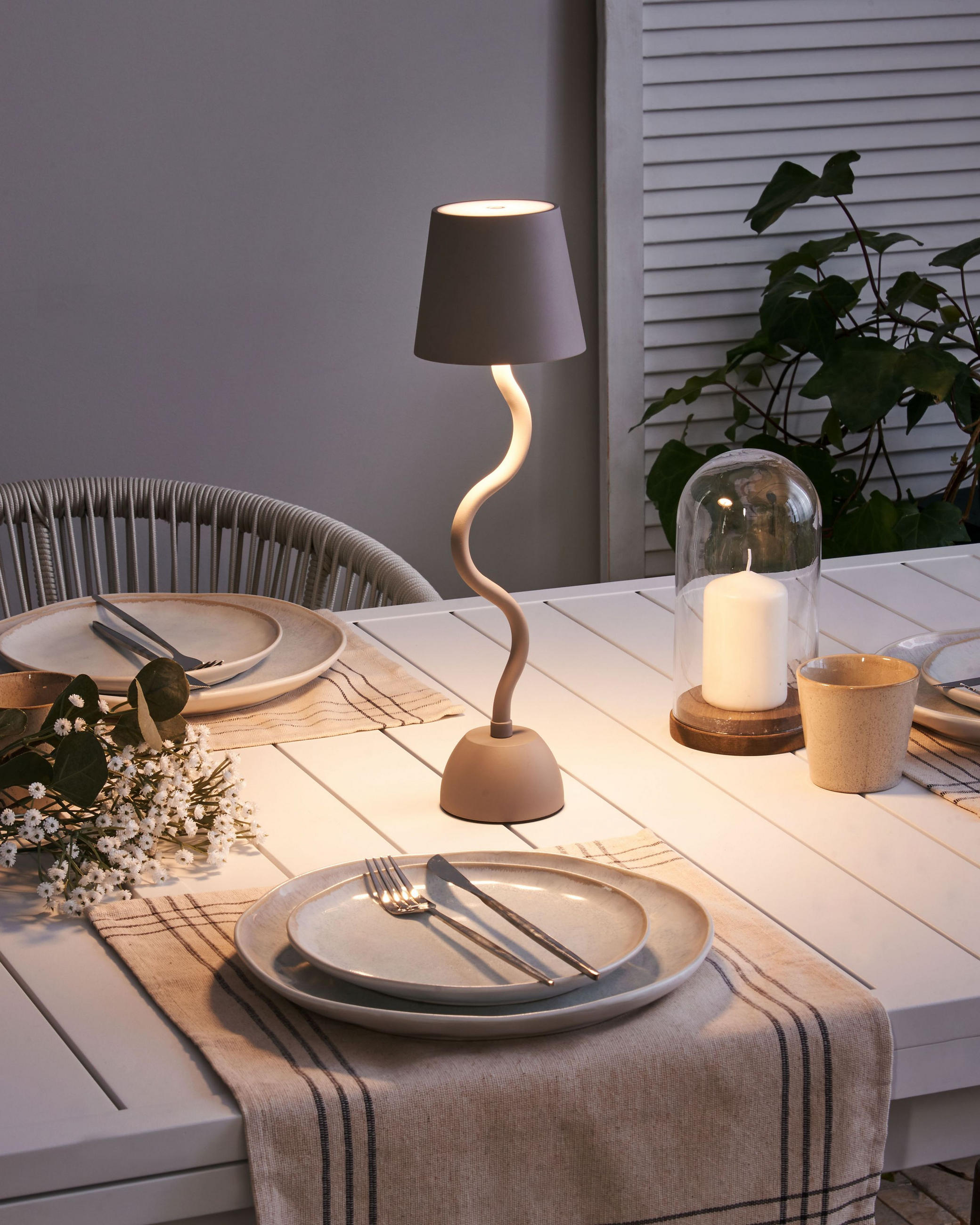 LED-TISCHLEUCHTE Beige Vouga - Beige, Metall (10/10/39cm) - Beliani