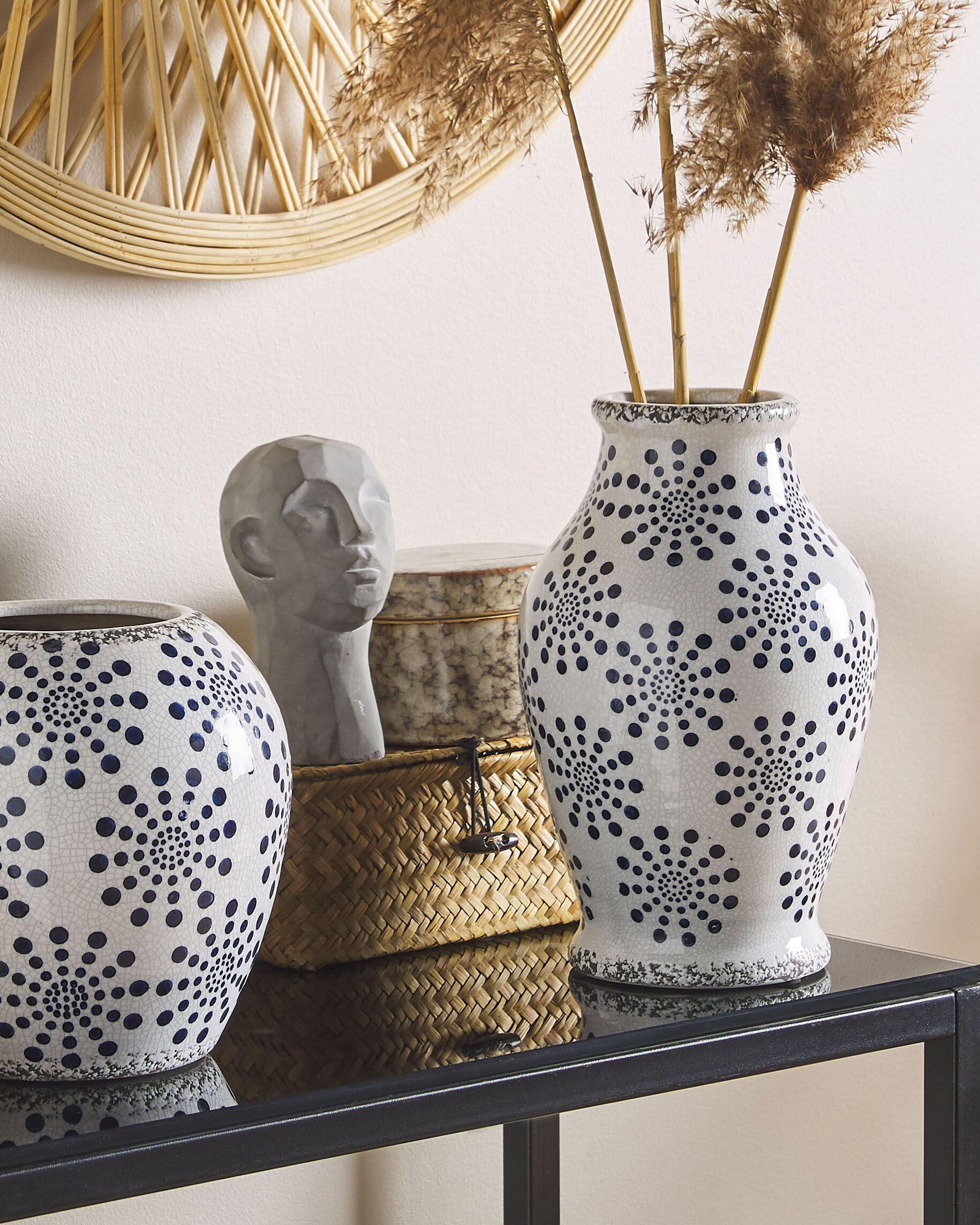 BLUMENVASE Steinzeug weiß Nemea - Weiß, Keramik (25cm) - Beliani