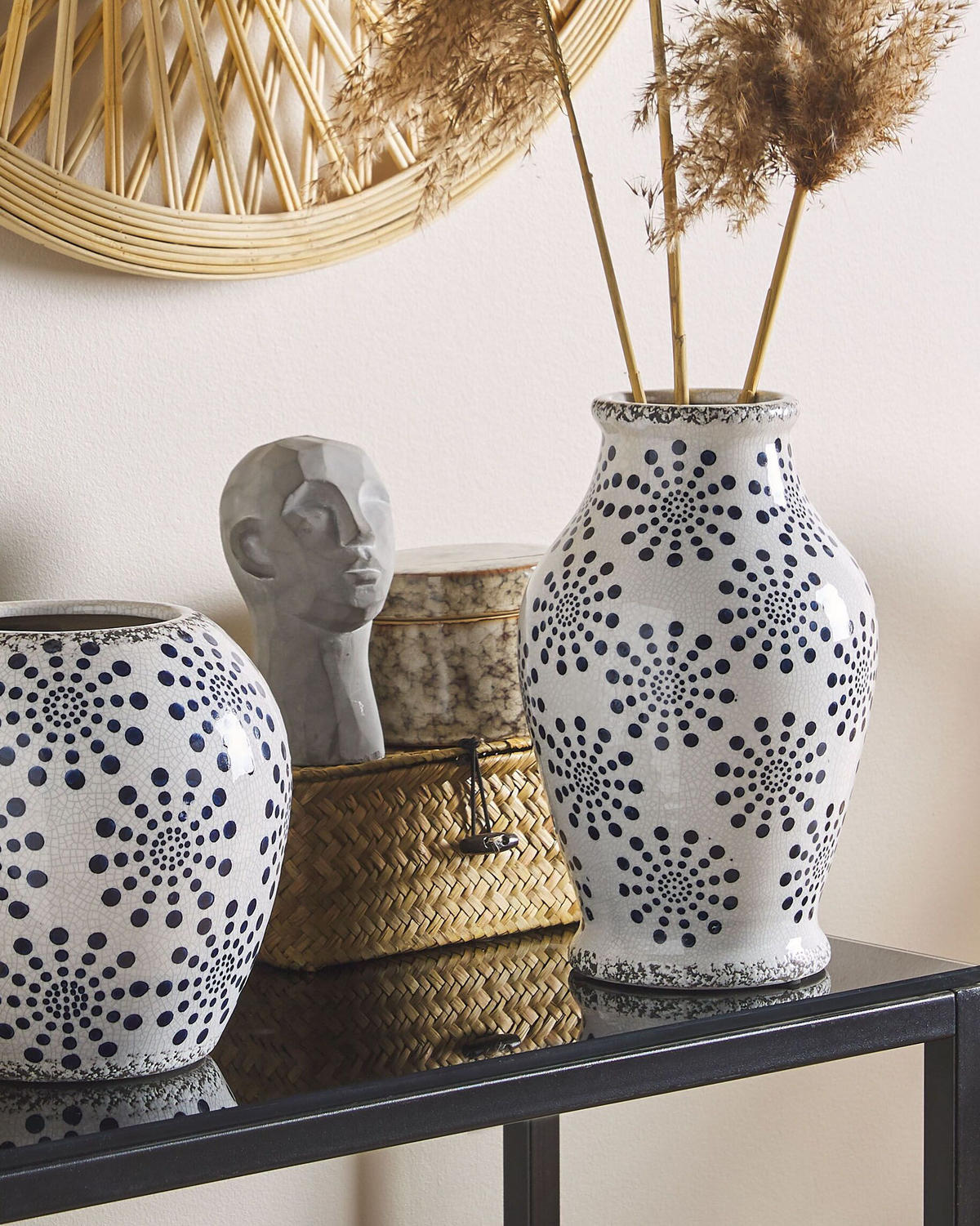 BLUMENVASE Steinzeug weiß Nemea - Weiß, Keramik (25cm) - Beliani