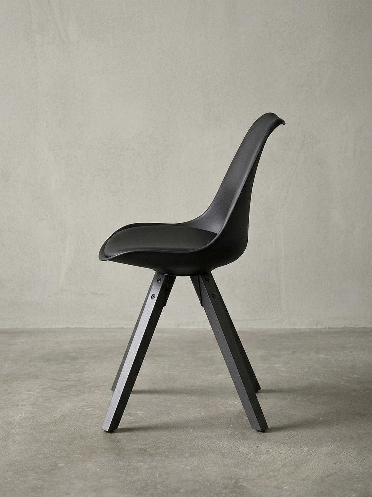 ESSZIMMERSTUHL Stoffbezug mit Holzgestell Modern gepolstert, Schwarz 49x52x87 cm - Schwarz, Holz/Kunststoff (49/87/52cm) - KADIMA DESIGN