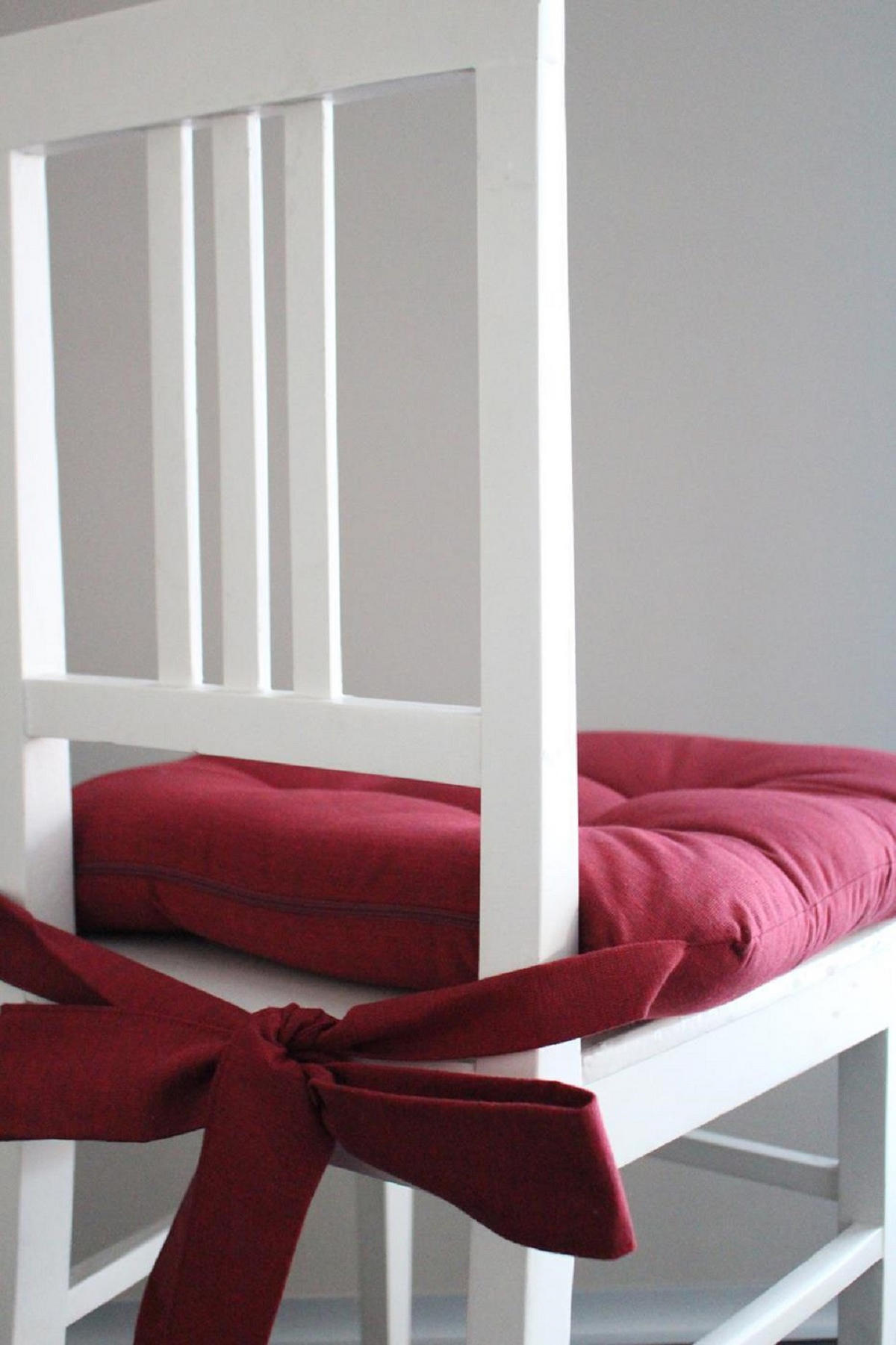 STUHLKISSEN Fino mit Schleifenband rot - Rot, Textil (46/42/7cm) - Magma Heimtexx