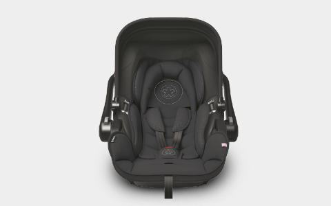 Babyschale schwarz