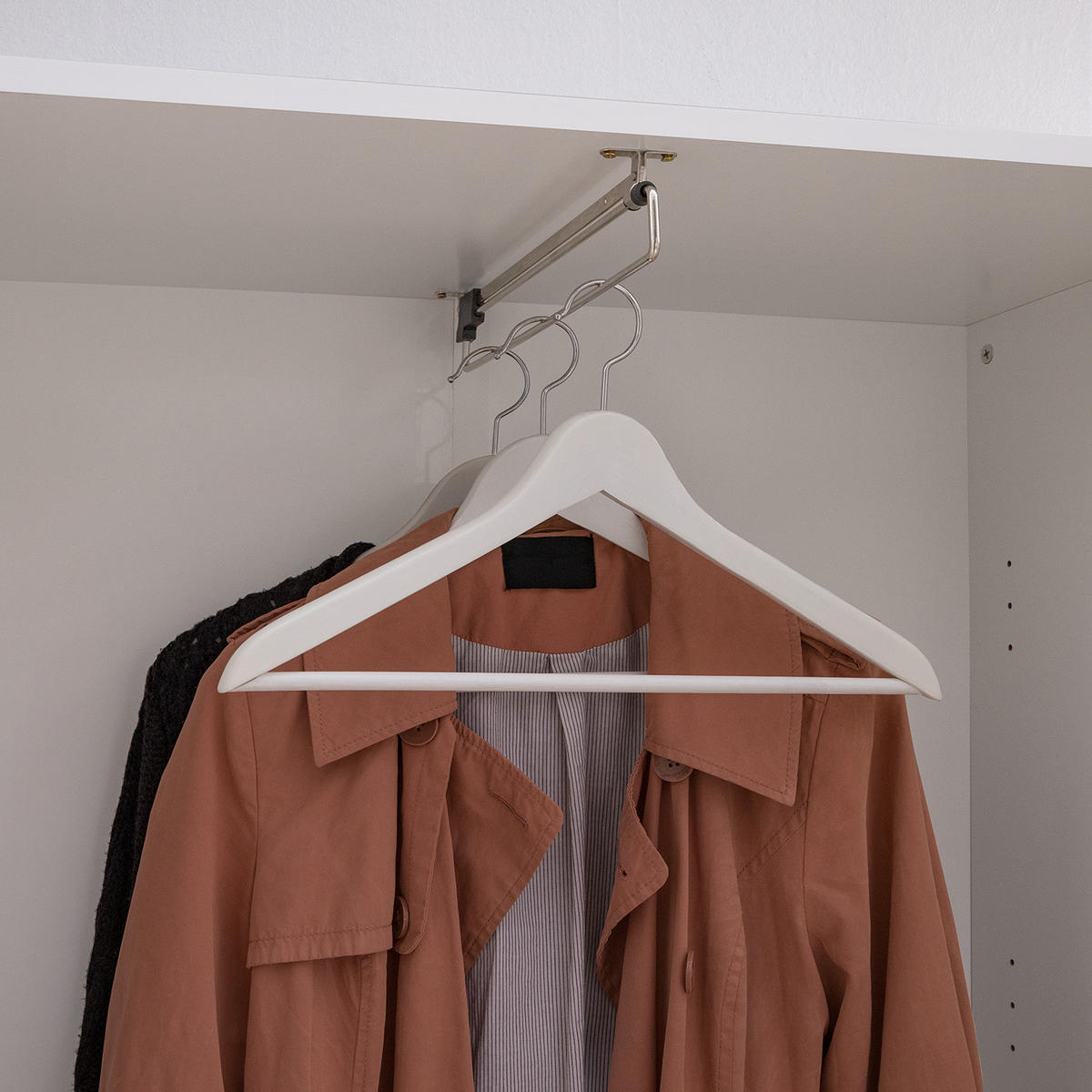 GARDEROBENSCHRANK - Eiche teilmassiv - Weiß, Holzwerkstoff (85/196/40cm) - home24