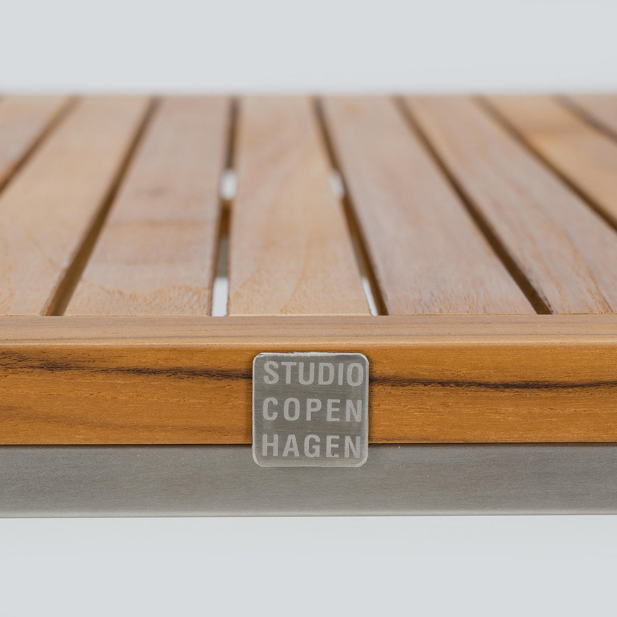 LOUNGEHOCKER - Webstoff / Teak massiv - Hellgrau, Holz/Textil (70/43/70cm) - home24