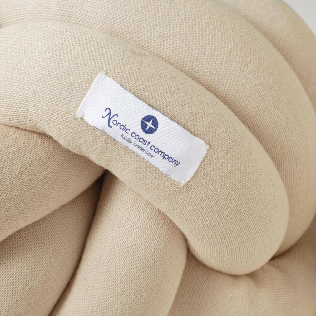 KNOTENKISSEN Strick Beige - Beige, Textil (40/40cm) - nordic coast company