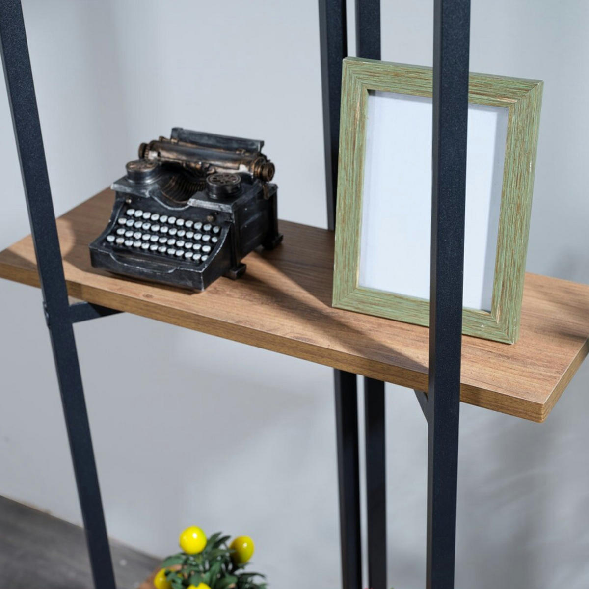 STANDREGAL Bjerringbro - Walnussfarben/Schwarz, Holzwerkstoff/Metall (55/150/24cm) - [en.casa]