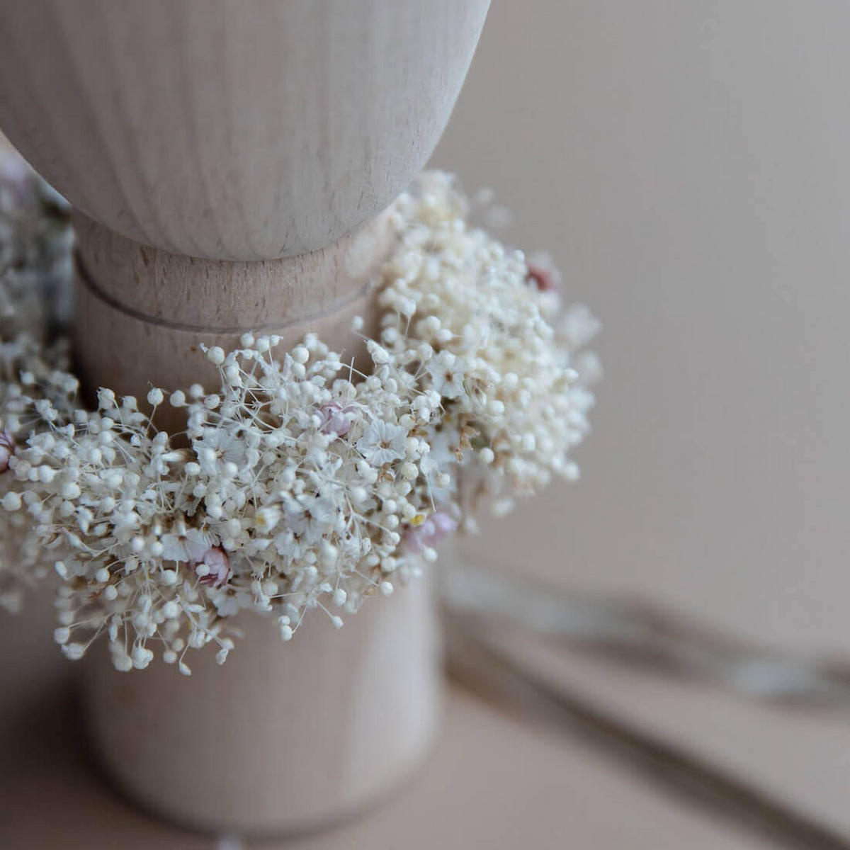 ARMBAND Trockenblumen zart rosa - rosa / Mini Schleierkraut - Rosa, Naturmaterialien (15cm) - Lykke & You