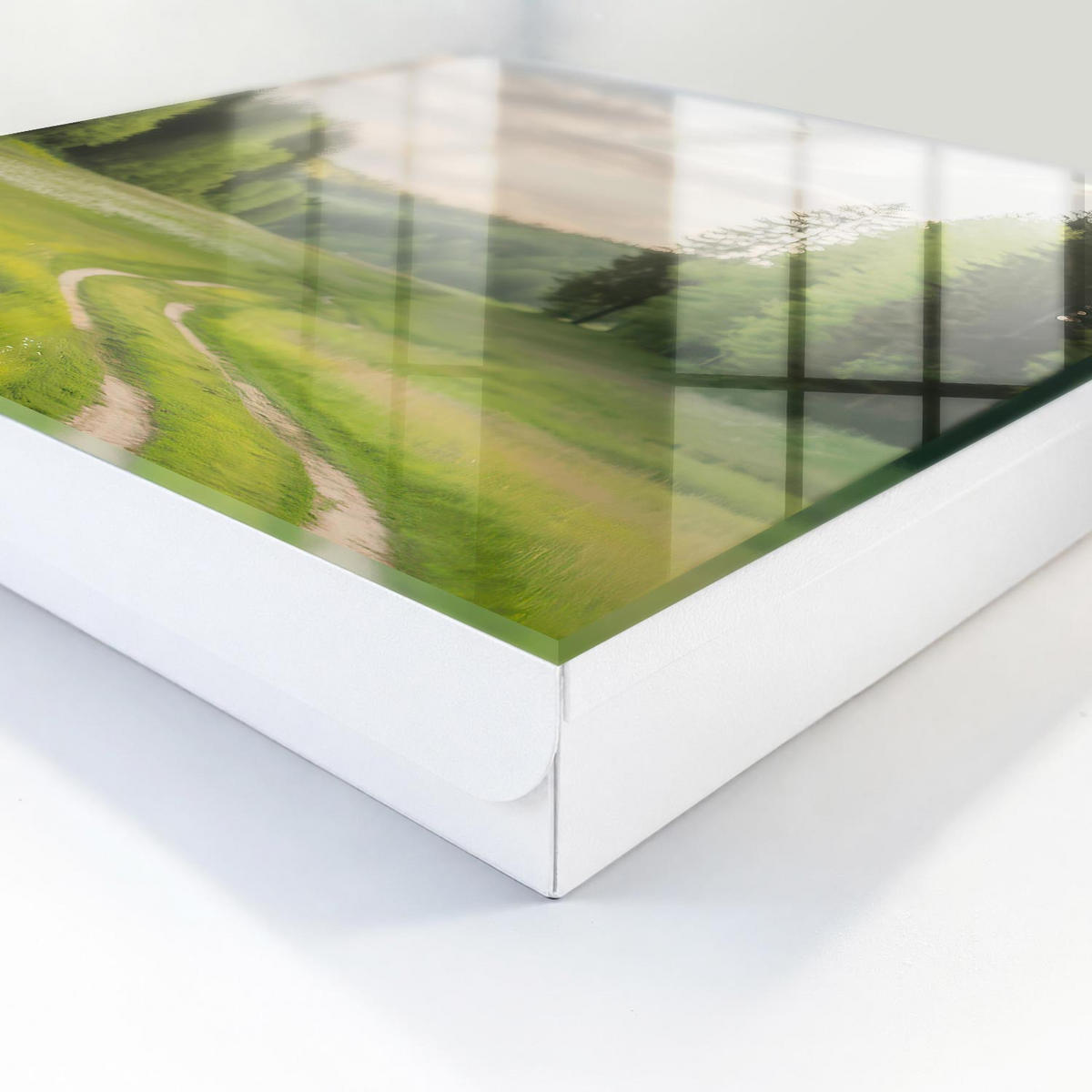 SCHLÜSSELBOX Weiß 30x30 cm – Türöffnung nach rechts - Idyllische Landschaft - Grün, Metall (30/30/5cm) - TULUP