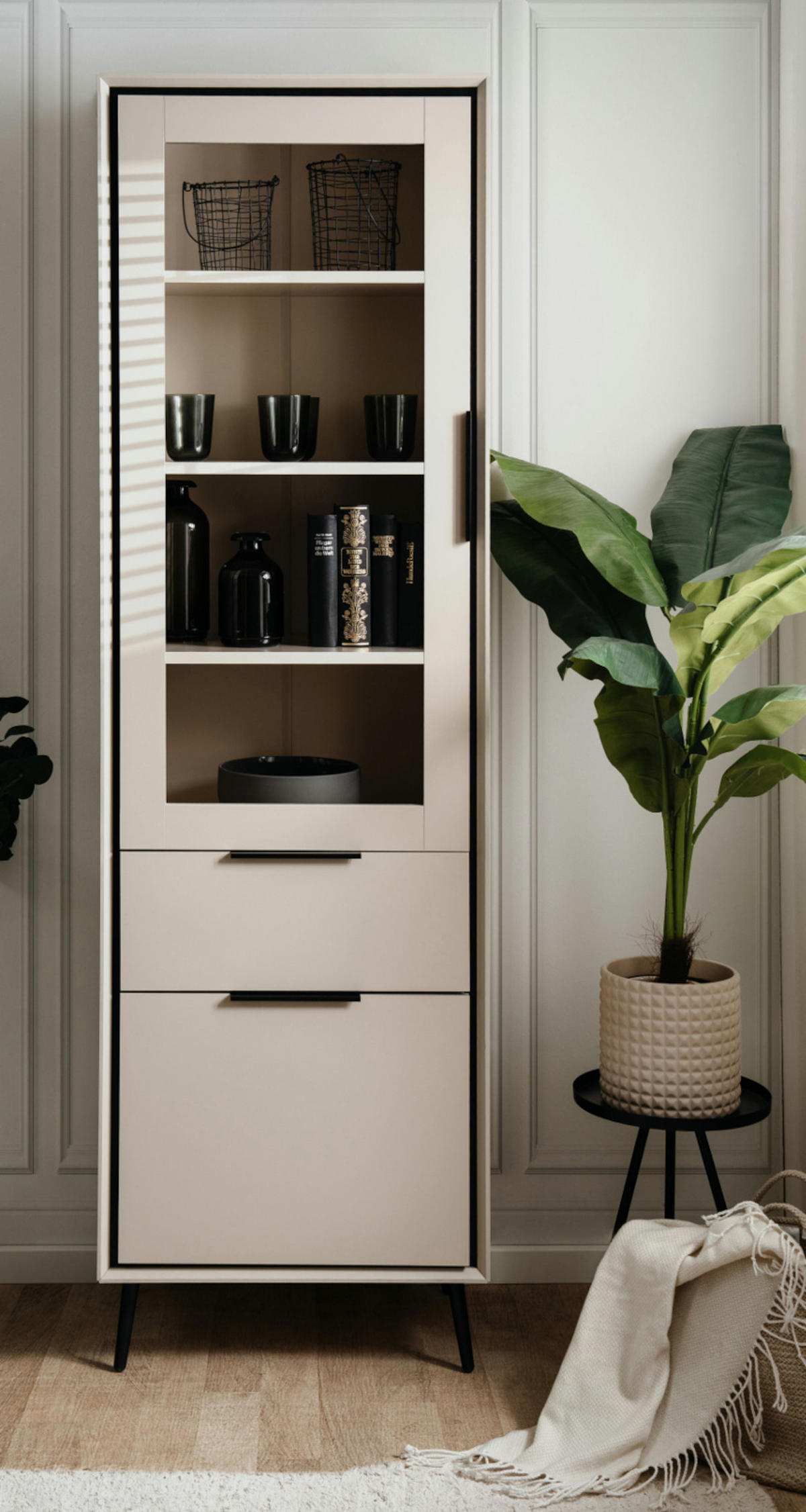 VITRINE sand, schwarz 60 cm, Vitrinenschrank mit Soft-Close-Funktion - Sandfarben/Schwarz, Glas/Holzwerkstoff (60/200/38cm) - Furn.Design