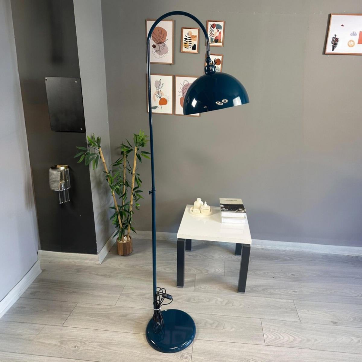 STEHLAMPE Gorkiede E27 mit Dimmer - Salbeigrün, Metall (37/37/170cm) - Bamyum