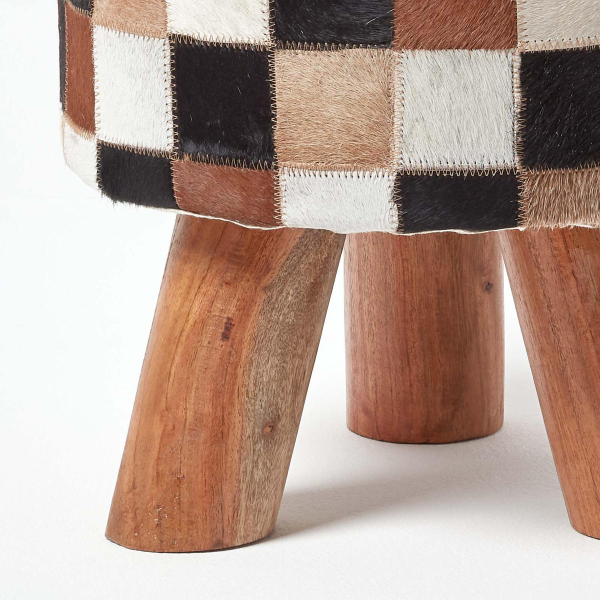 PATCHWORK-HOCKER Fell mit Holzbeinen, 32/32/42 cm - Braun, Leder (32/42/32cm) - Homescapes