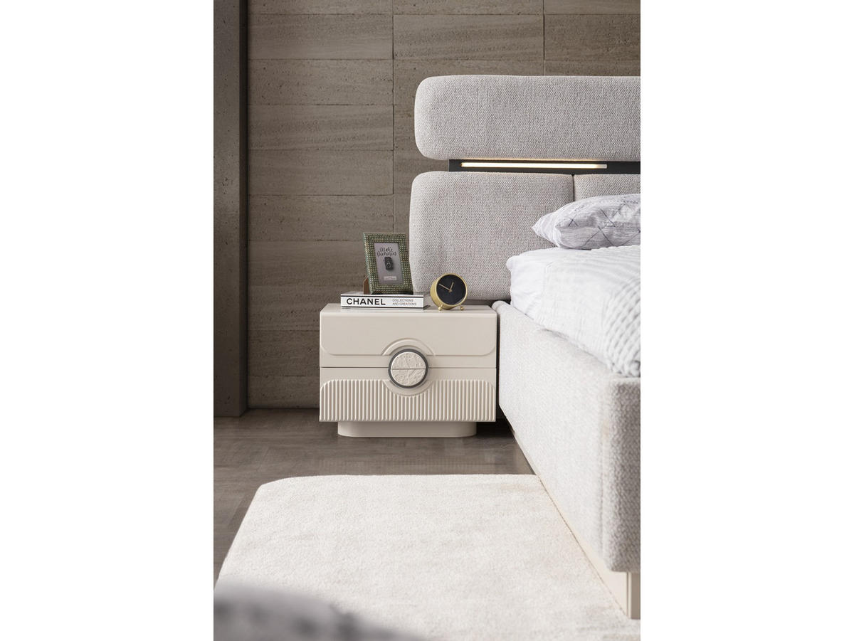BETTANLAGE Sarmira Typ-3 Bett mit Kopfteil 2 Nachttischen und Kleiderschrank - Creme, Holzwerkstoff (160/200cm)