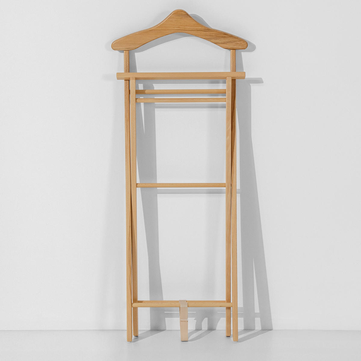 KLEIDERBUTLER AGLAS Herrendiener, natürliches Buchenholz - Naturfarben, Holz (32/104/44cm) - KONSIMO®