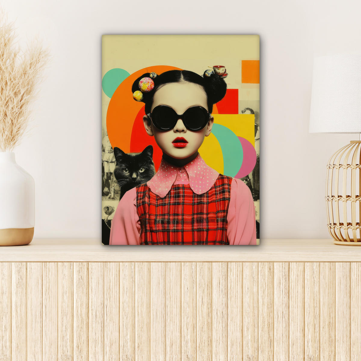 LEINWANDBILD Mädchen - Sonnenbrille - Katze - Retro Room Decor 30x40 cm - Beige, Textil (30/40cm) - MuchoWow