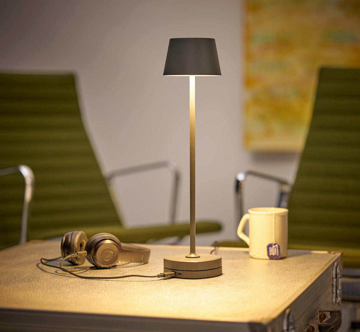 LED-AKKU Tischlampe mit Ladestation Ø 11 x 45 cm stufenlos dimmbar für Innen und Außen grau - Grau, Kunststoff (11/11/45cm) - Northpoint