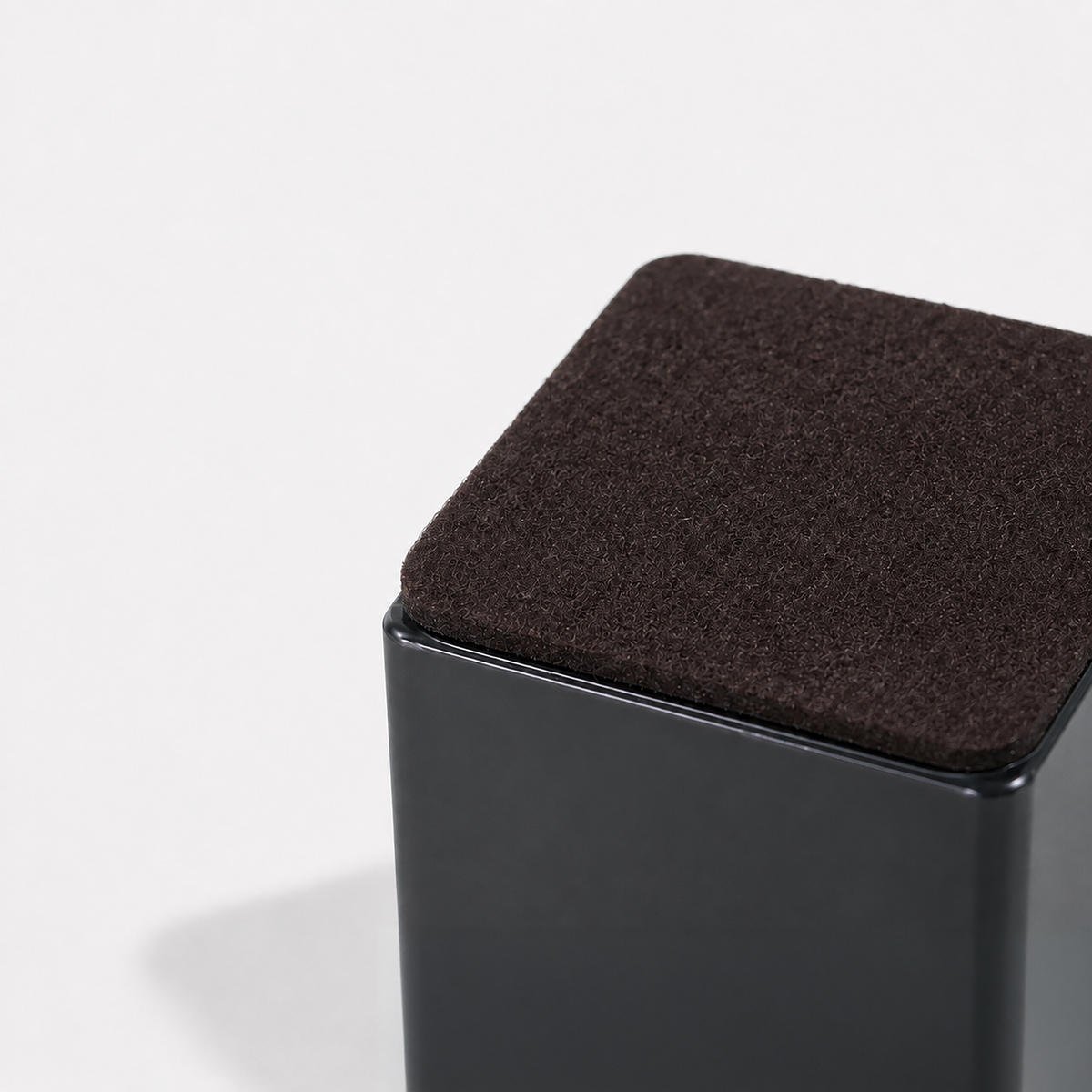 MÖBELERHÖHUNG Stahl selbstklebend Filz 7 cm eckig - Schwarz, Textil/Metall (6/7/6cm) - Relaxdays