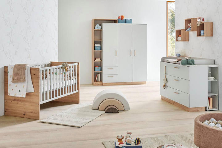 Babyzimmer Grau & Holz