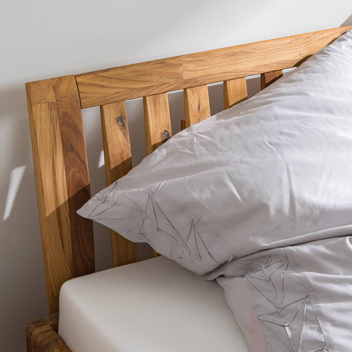 BETT - Massivholz - Eichefarben, Holz (160/200cm) - home24