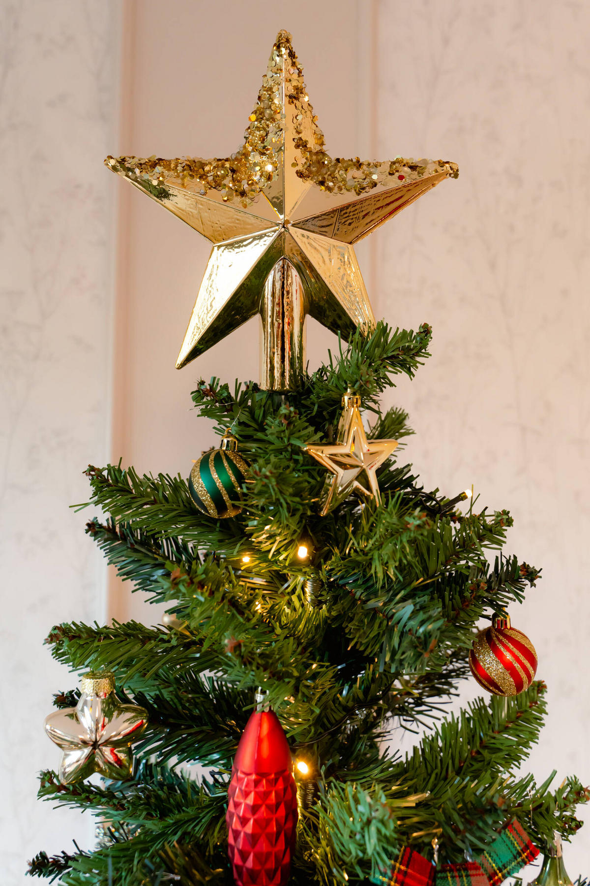 WEIHNACHTSKUGELN 4 cm 12er-Set - Rot/Goldfarben, Kunststoff (4/5.3/4cm) - Atmosphera Createur d´interieur