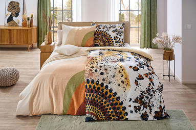 Bett im Savanna Stil
