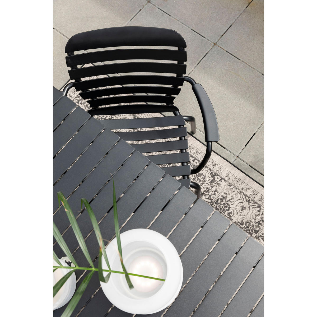 GARTENSET Vondel 4 Personen Esstisch/ 4 Stühle Armlehne Schwarz - Schwarz, Metall - Zuiver