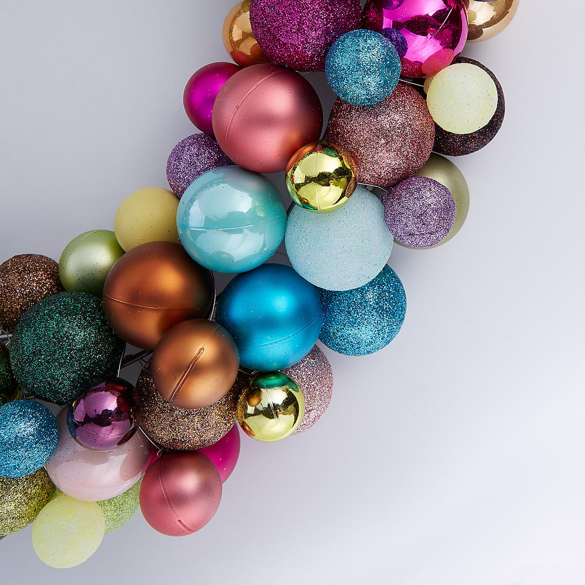 KUGELKRANZ Festival Ø46cm - Multicolor, Kunststoff/Metall (10cm) - Butlers