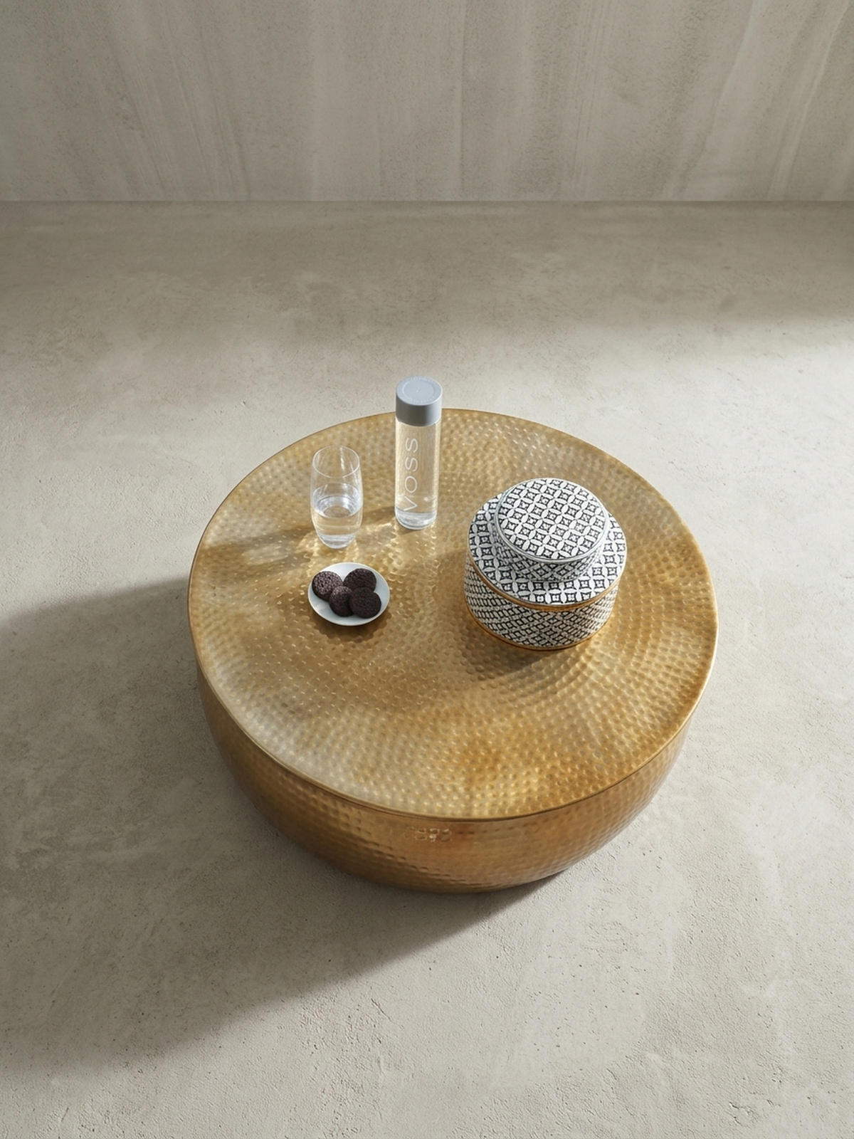 COUCHTISCH Orient Handgefertigt Hammerschlag-Aluminium Großzügige Ablagefläche, Gold 75x75x31 cm - Goldfarben, Metall (75/75/31cm) - KADIMA DESIGN