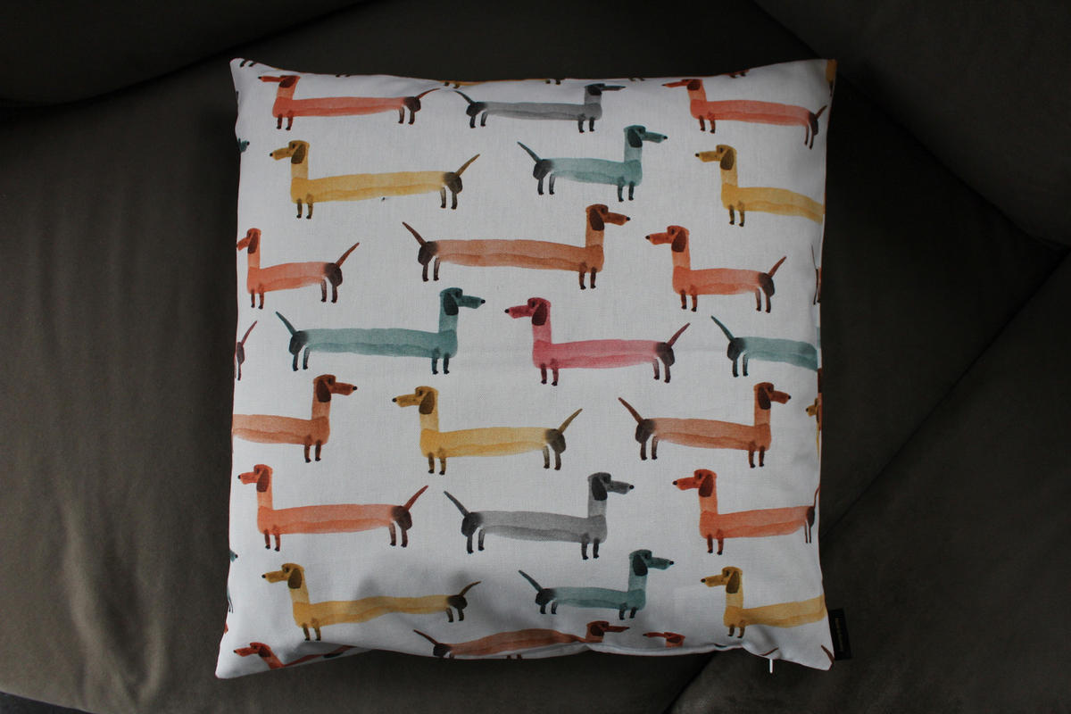 KISSENHÜLLE KLEINE DACKEL BUNT - Multicolor, Textil (50/50cm) - Yve! decoration