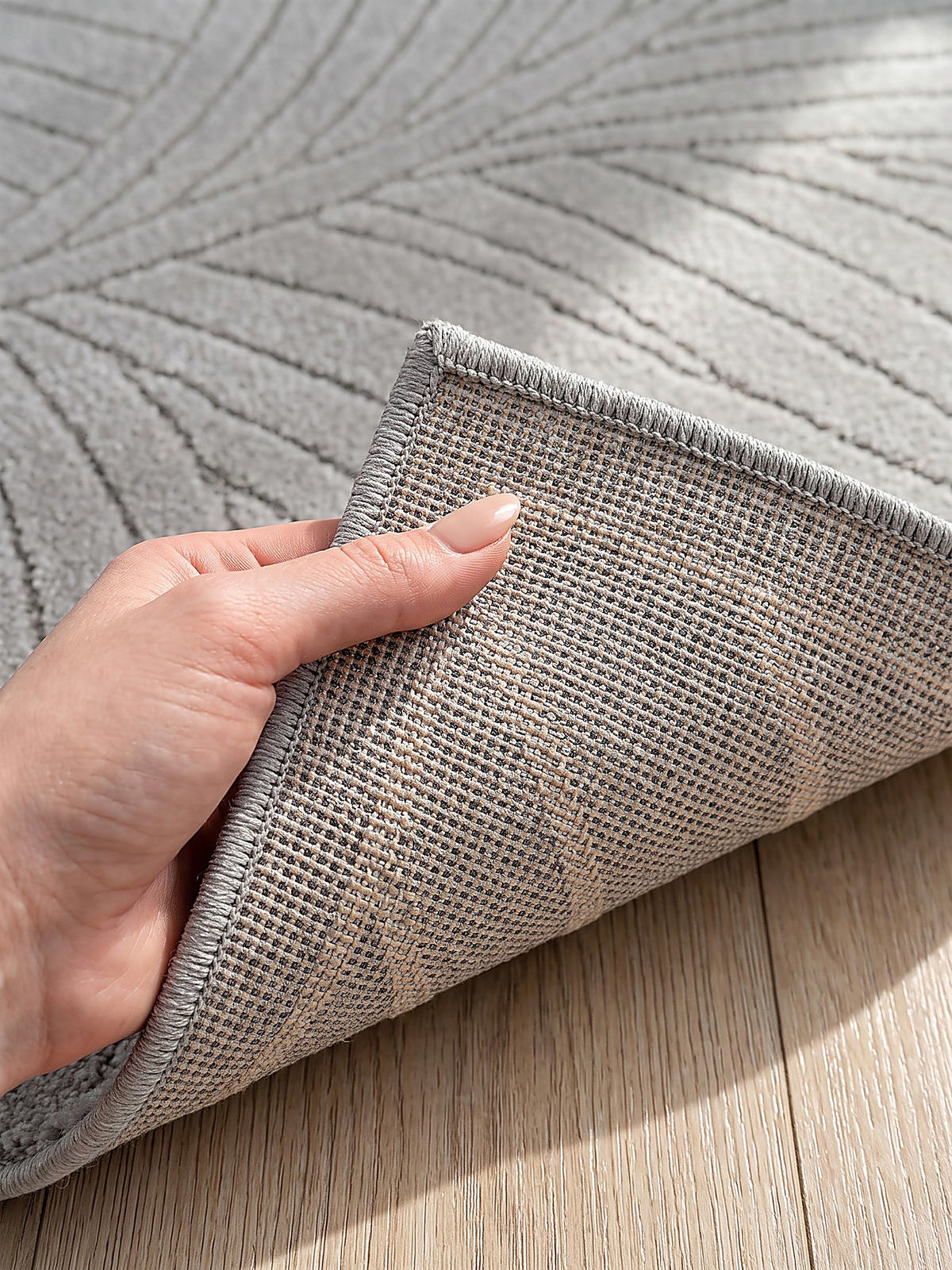 TEPPICH Outdoor, Fußbodenheizung-geeignet, mit Blattmotiv, ENGADIN in Silbergrau, Ø 200 cm - Grau, Textil (200/200cm) - KADIMA DESIGN