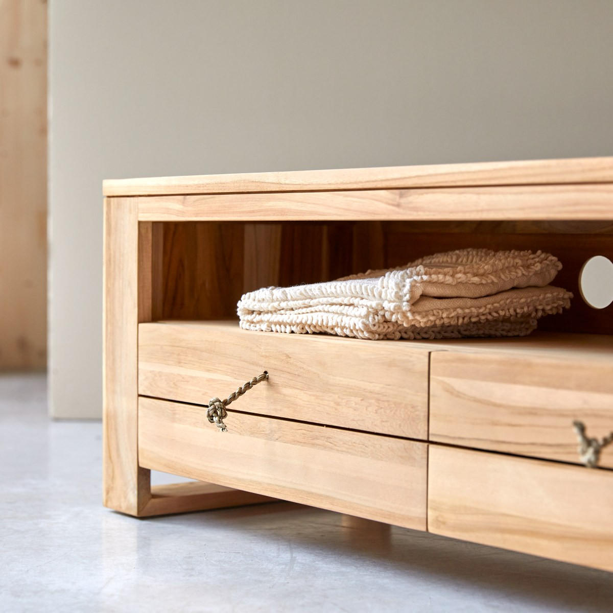 TV-SCHRANK Minimalys Natur aus Teak - Naturfarben, Holz (170/40/40cm) - Tikamoon