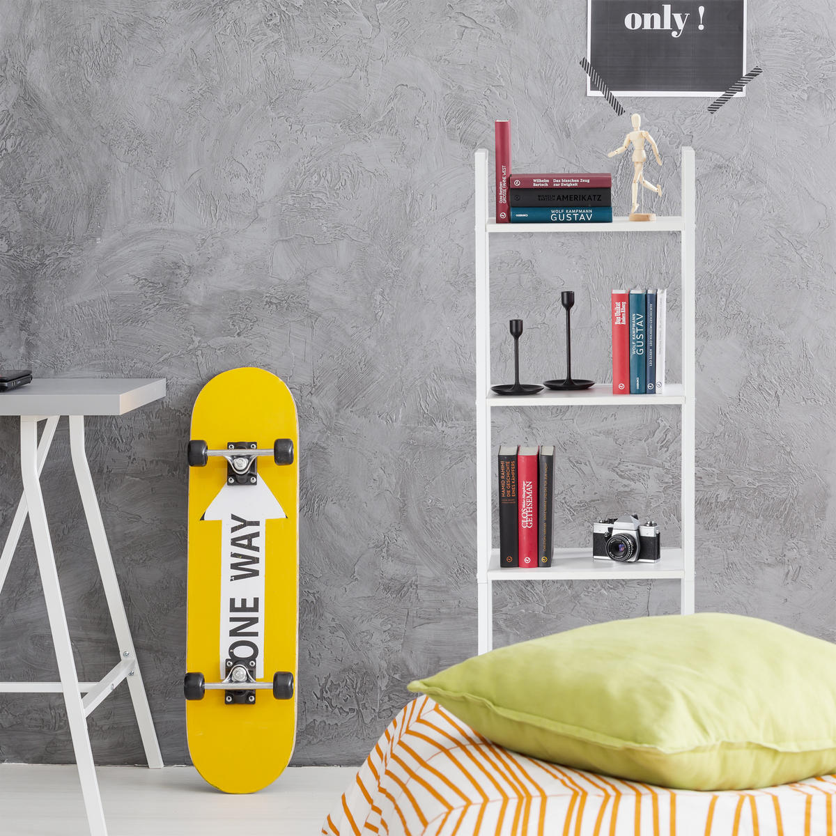 STANDREGAL - Multicolor, Holzwerkstoff/Metall (44/136/31.5cm) - Relaxdays