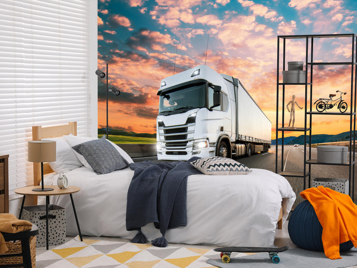 FOTOTAPETE Ein Lastwagen Autobahn Sonnenuntergang Berge 200x140 - Rosa/Orange, Papier (200/140cm) - Muralo
