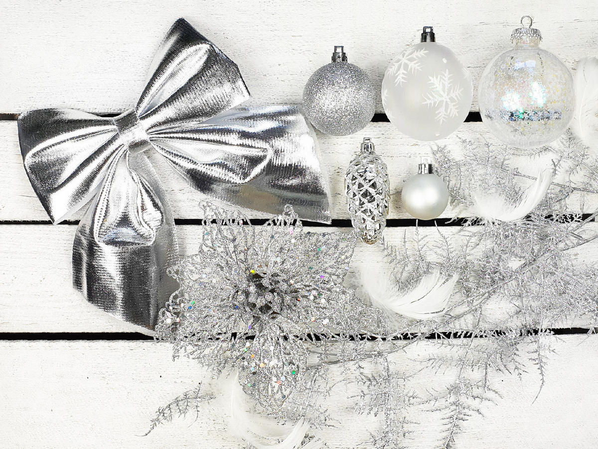 LAALU CHRISTBAUMKUGEL-SET 132 Stück in Luxusbox KING OF WINTER für Weihnachtsbäume 240-270 cm - Silberfarben/Weiß, Kunststoff/Textil (55/50/75cm) - LAALU
