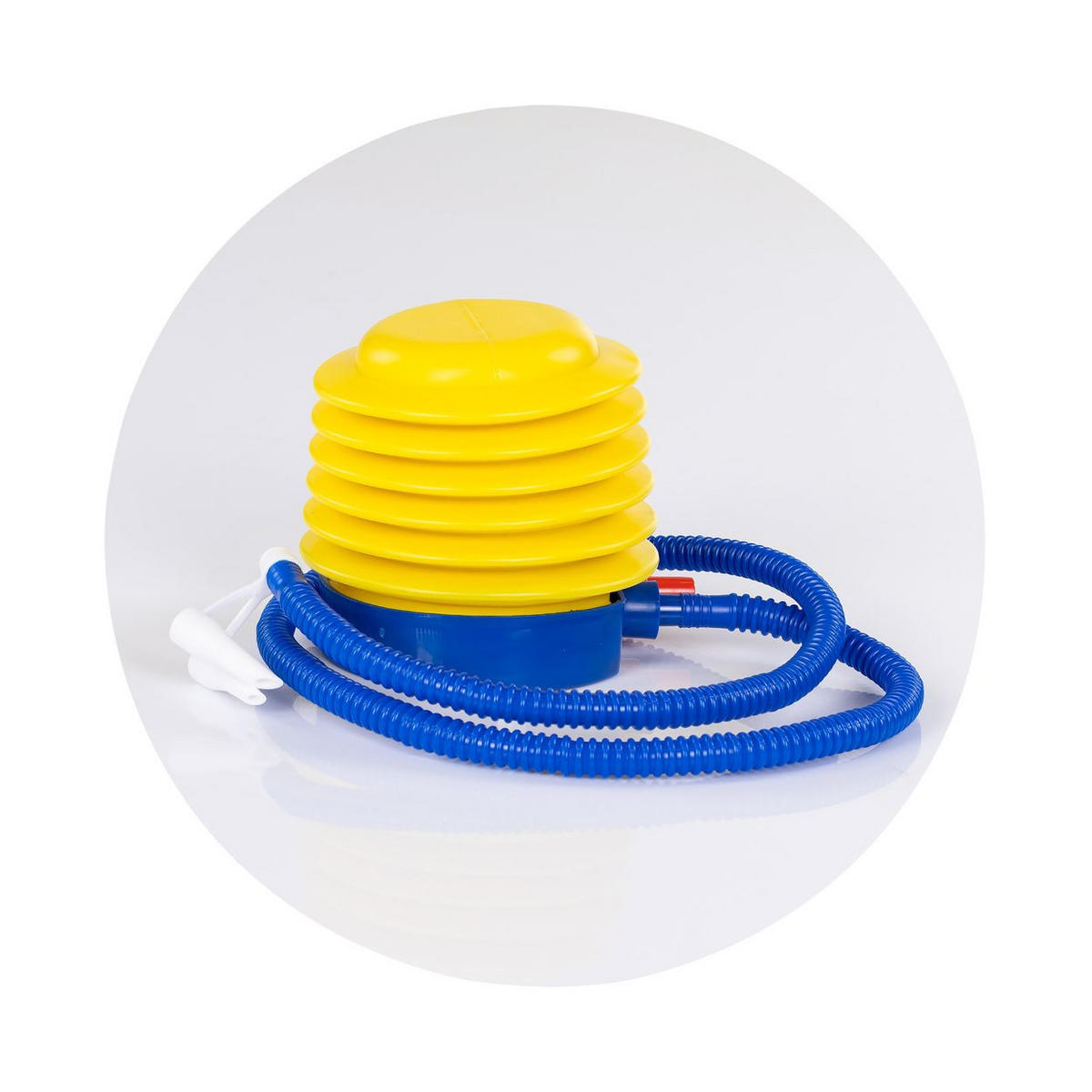 BABYBADEWANNE Bubble Nest grau aufblasbar, rund, Sitz, Pumpe, Badehilfe - Grau, Kunststoff (48/59cm) - Chipolino