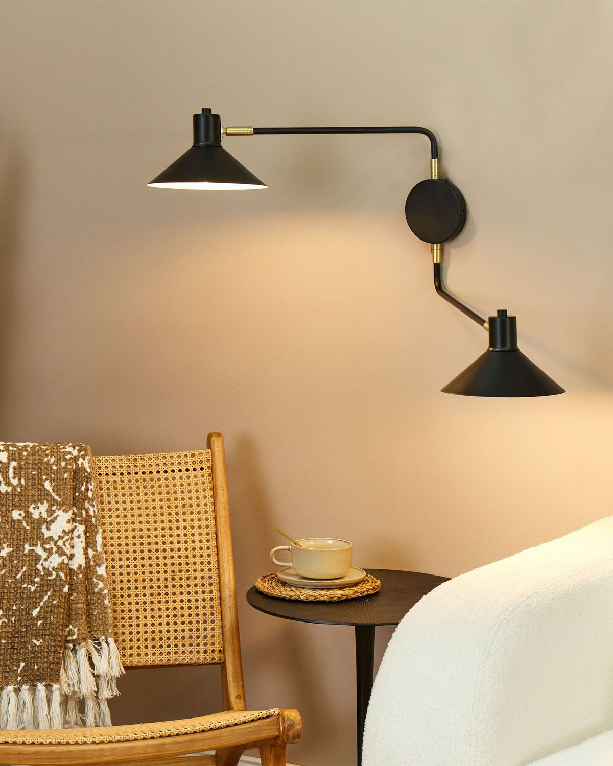 WANDLAMPE Schwarz Kadassa - Goldfarben/Schwarz, Metall (84/38/20cm) - Beliani