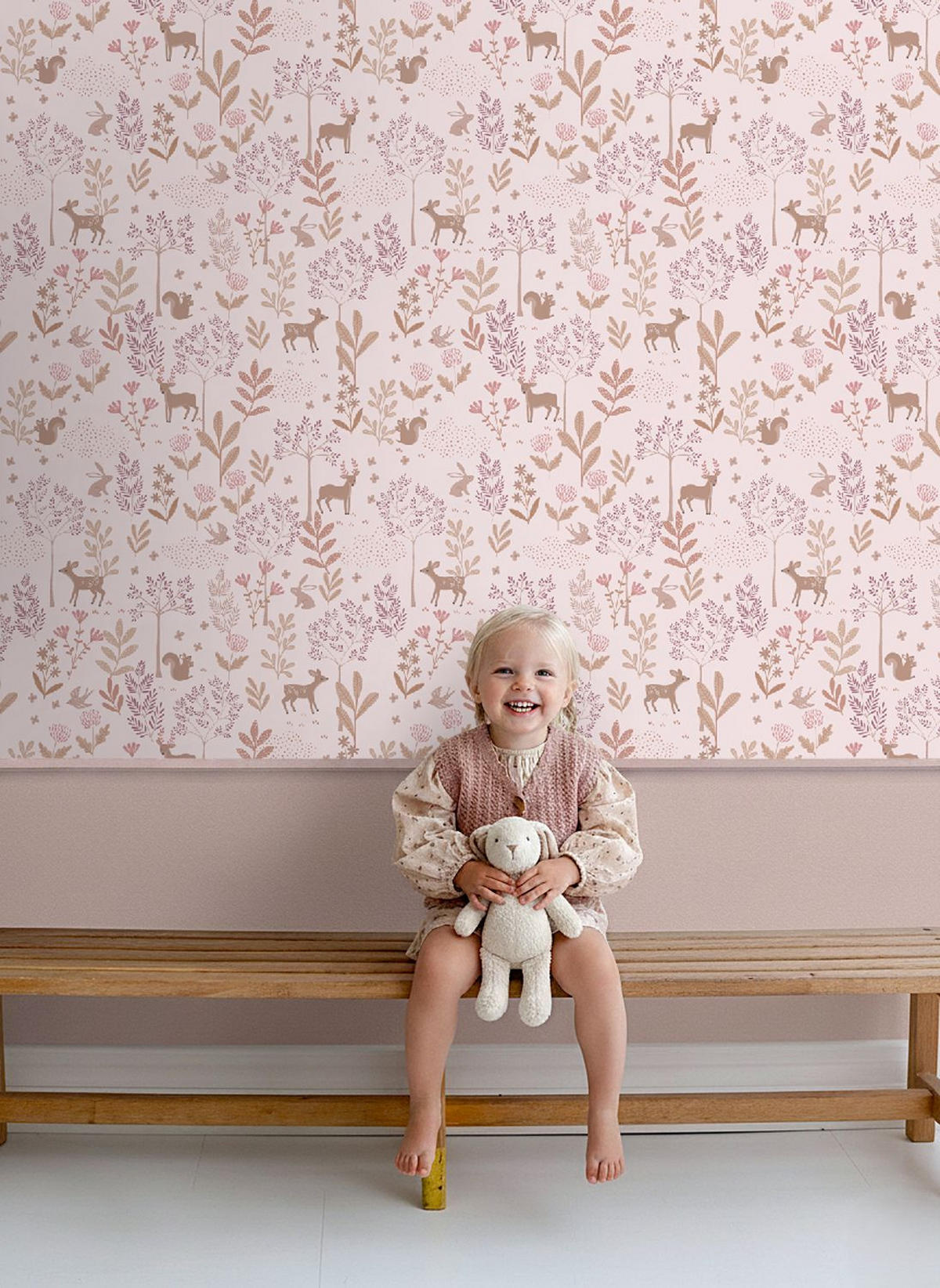 TAPETE Wald mit Waldtieren 50 x 900 cm - Lila, Papier (50/0.1cm) - ESTAhome